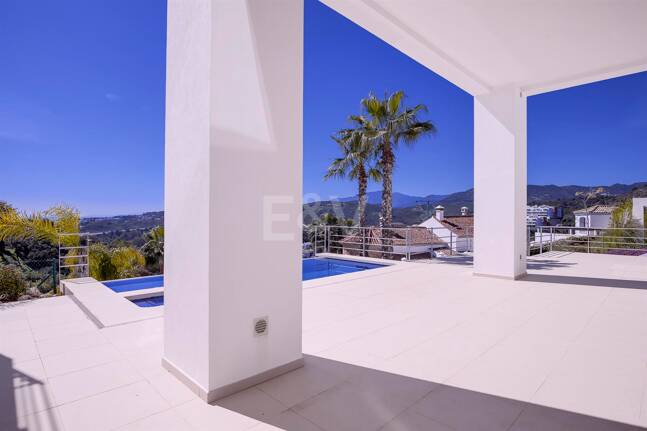 Modern Puerto del Capitán Villa with Sea View in Gated Community