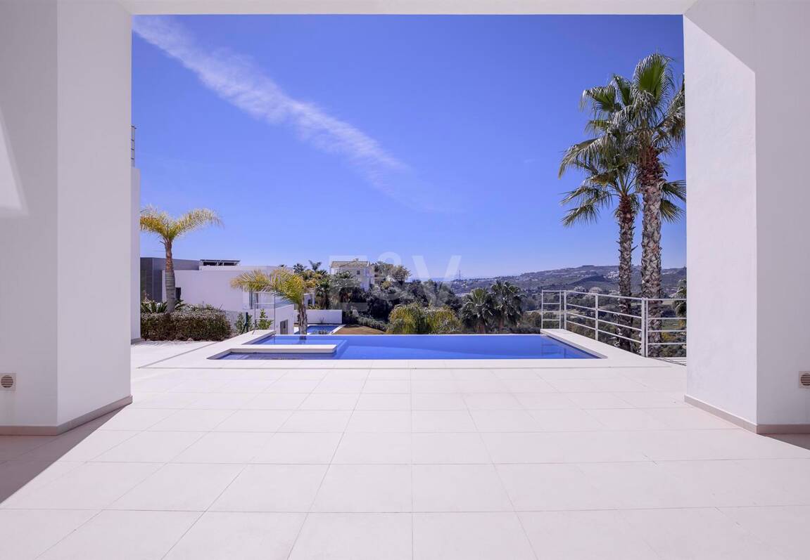 Modern Puerto del Capitán Villa with Sea View in Gated Community