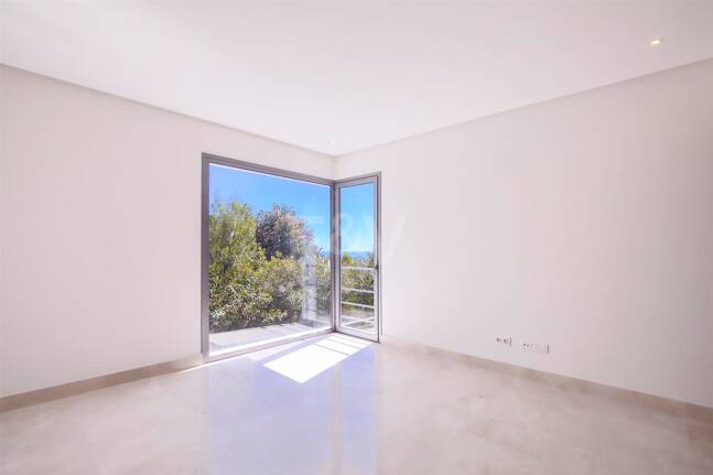 Modern Puerto del Capitán Villa with Sea View in Gated Community