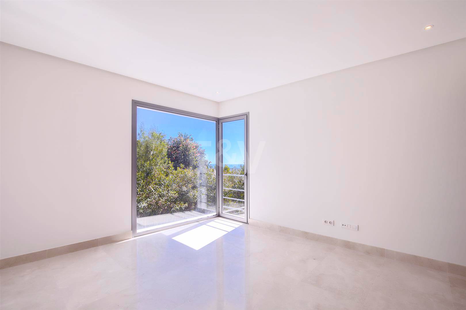 Modern Puerto del Capitán Villa with Sea View in Gated Community