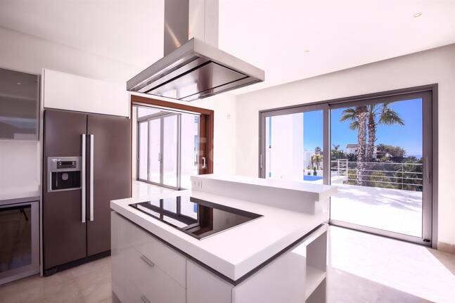 Modern Puerto del Capitán Villa with Sea View in Gated Community