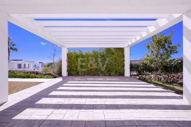 Modern Puerto del Capitán Villa with Sea View in Gated Community