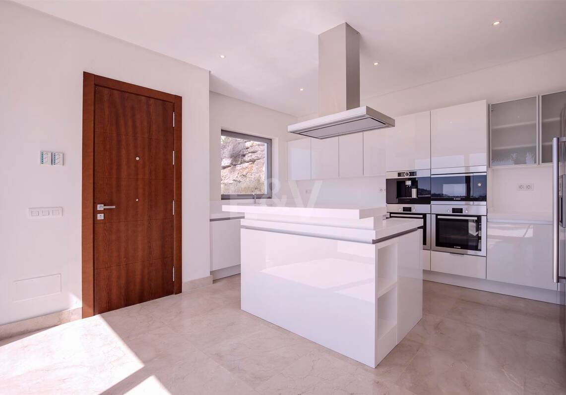 Modern Puerto del Capitán Villa with Sea View in Gated Community