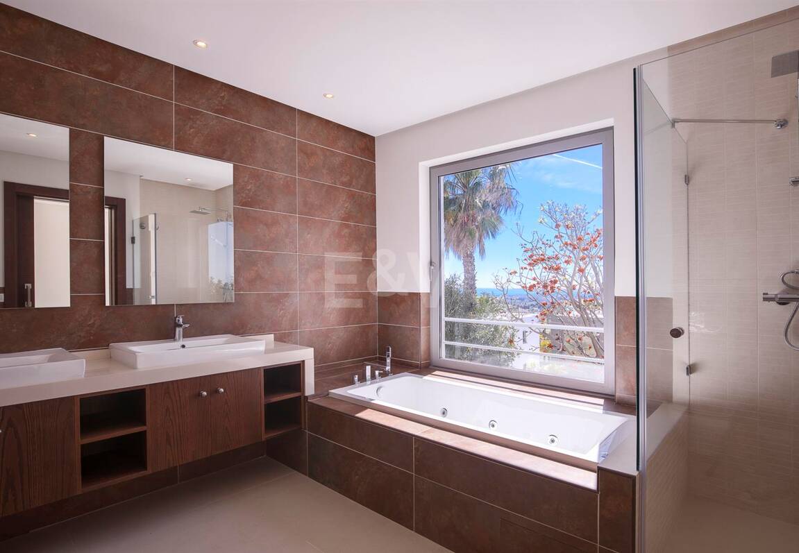 Modern Puerto del Capitán Villa with Sea View in Gated Community