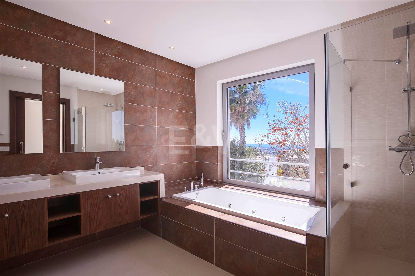 Modern Puerto del Capitán Villa with Sea View in Gated Community