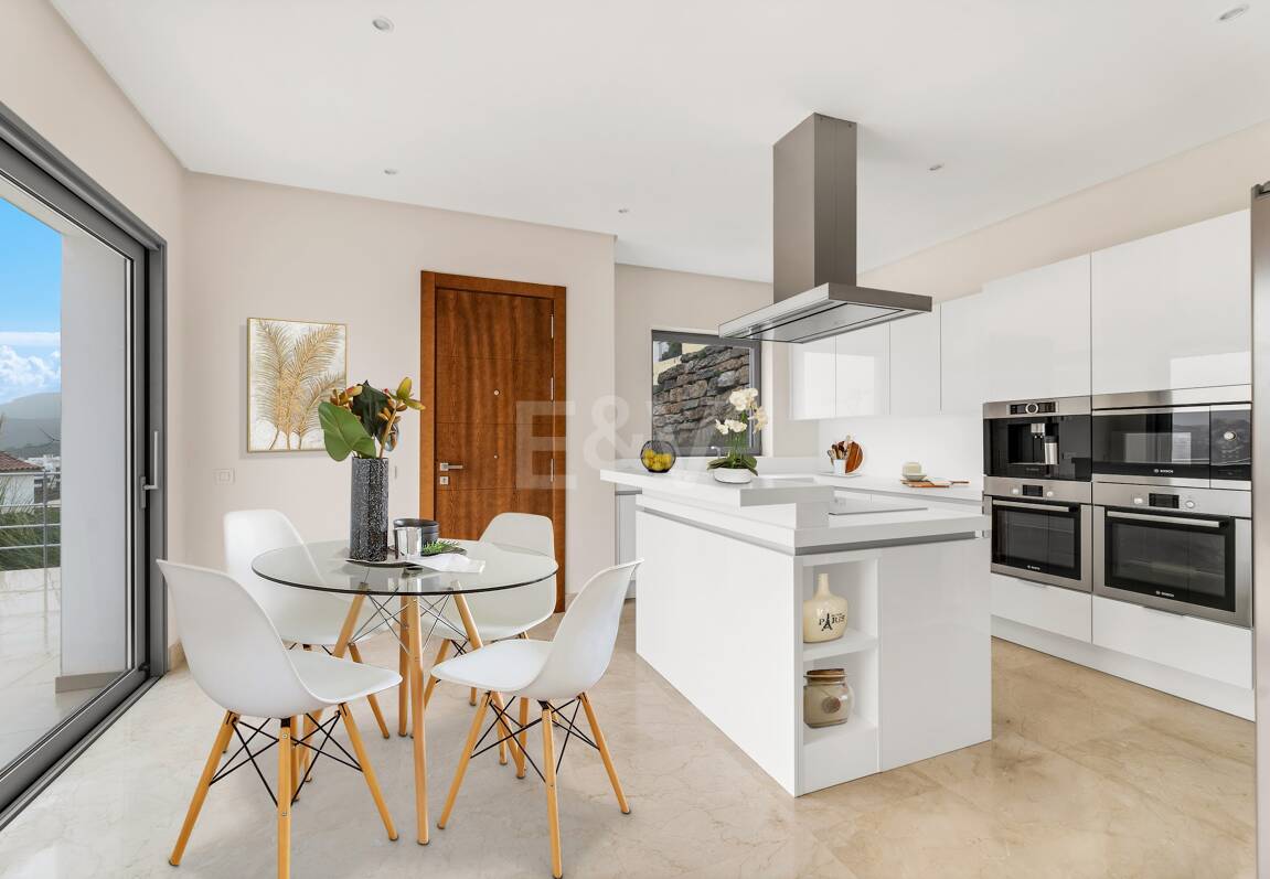 Modern Puerto del Capitán Villa with Sea View in Gated Community