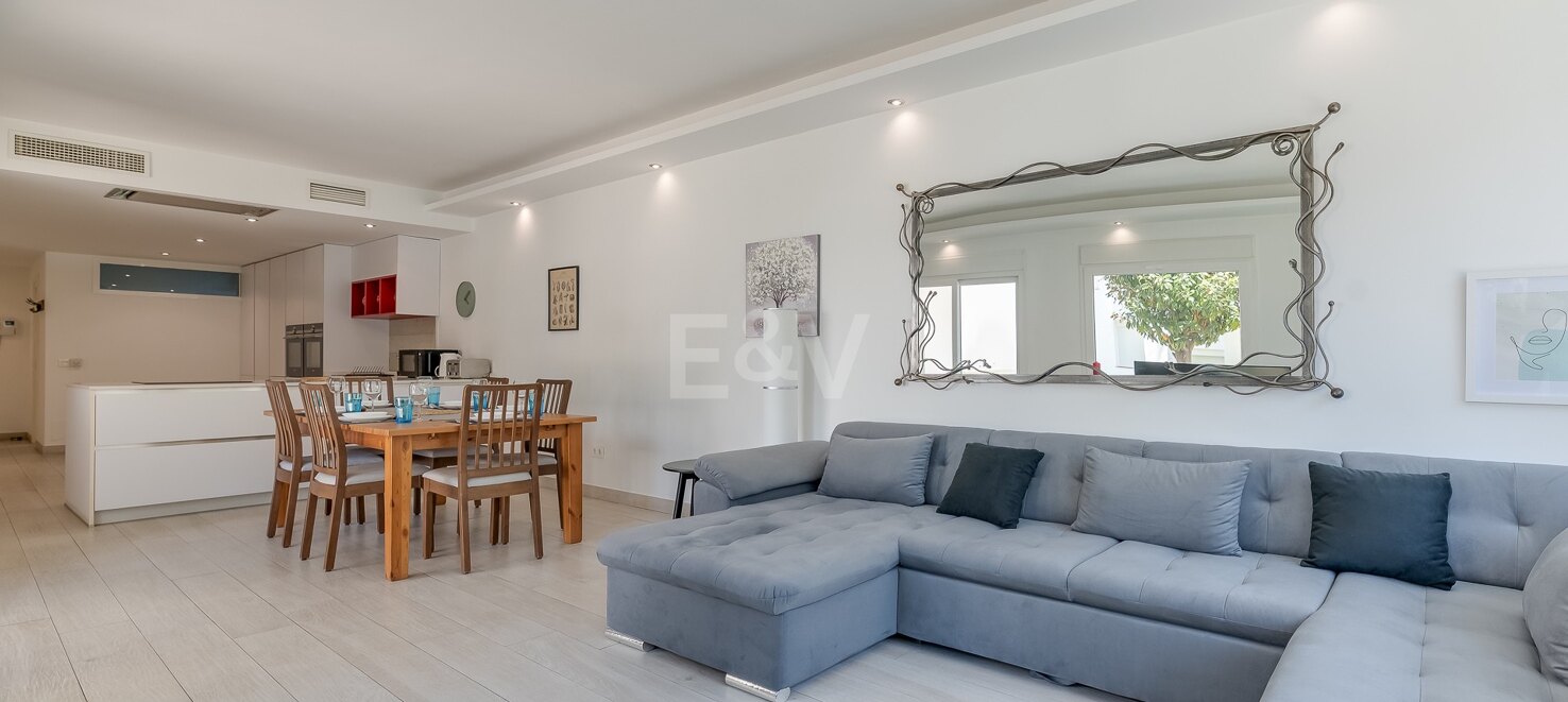 Modern and spacious ground-floor apartment in Jardines de las Fuentes