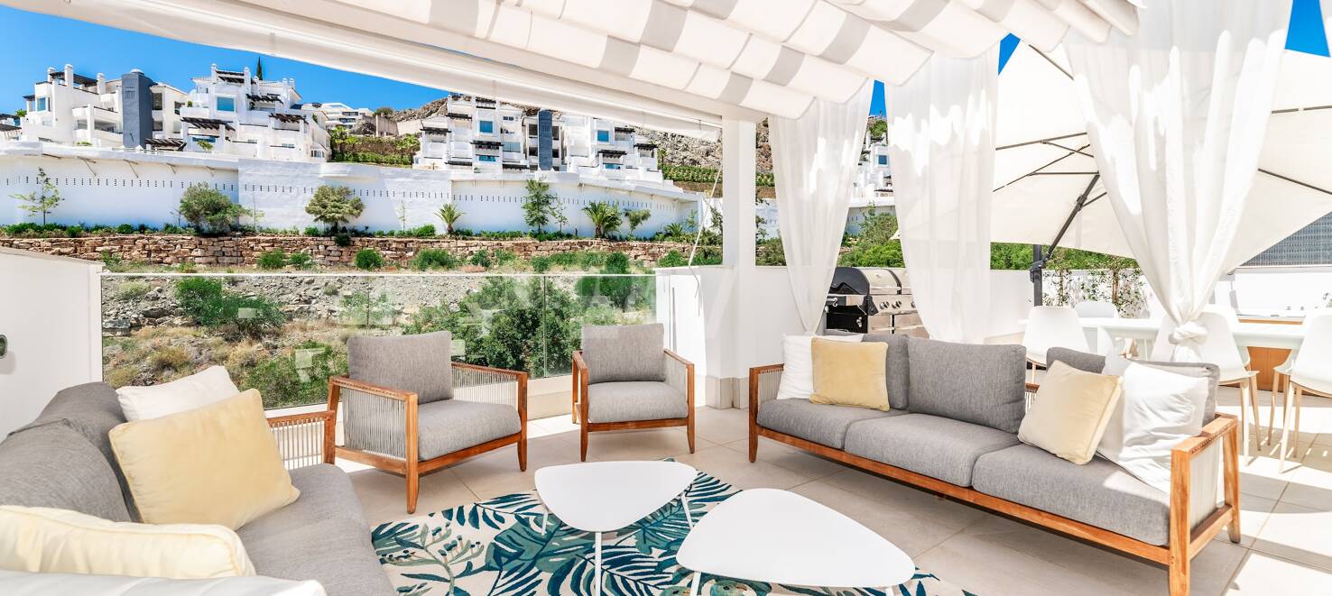 Fantastisk modern takvåning i La Quinta med exceptionell utomhusutrymme