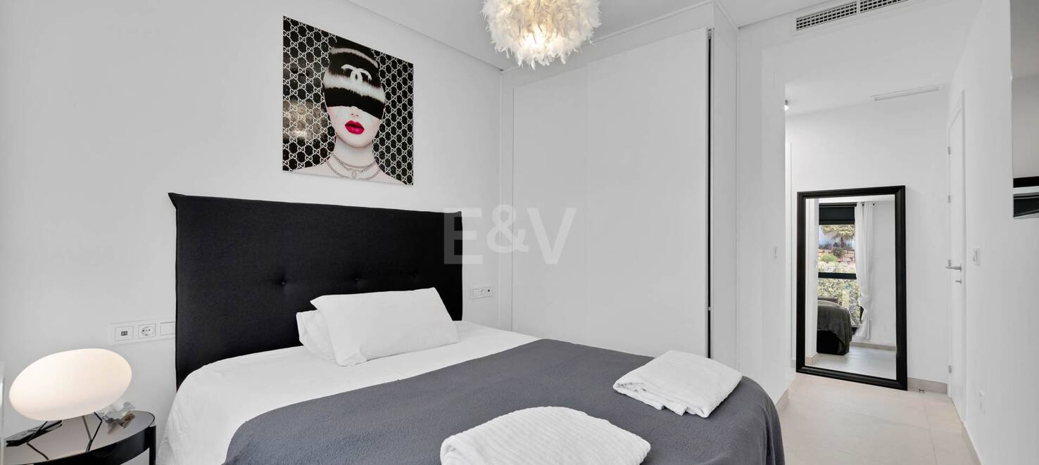 Fantastisk modern takvåning i La Quinta med exceptionell utomhusutrymme