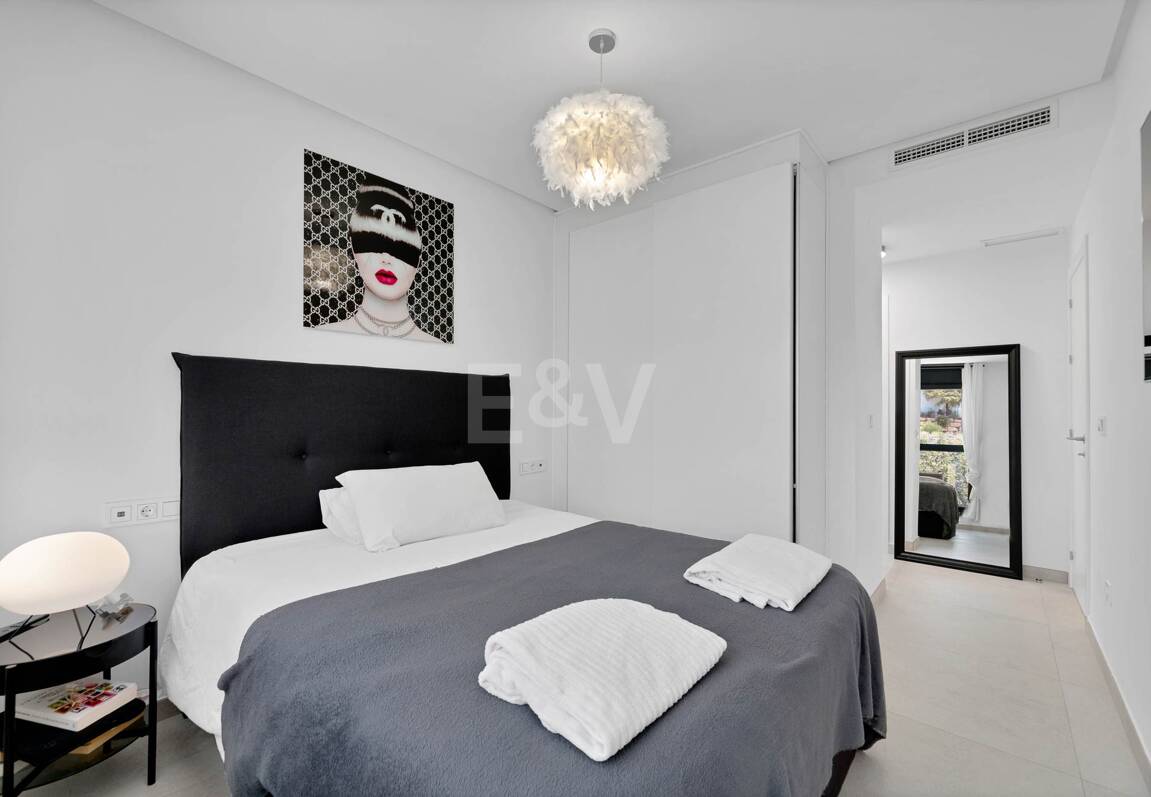 Fantastisk modern takvåning i La Quinta med exceptionell utomhusutrymme