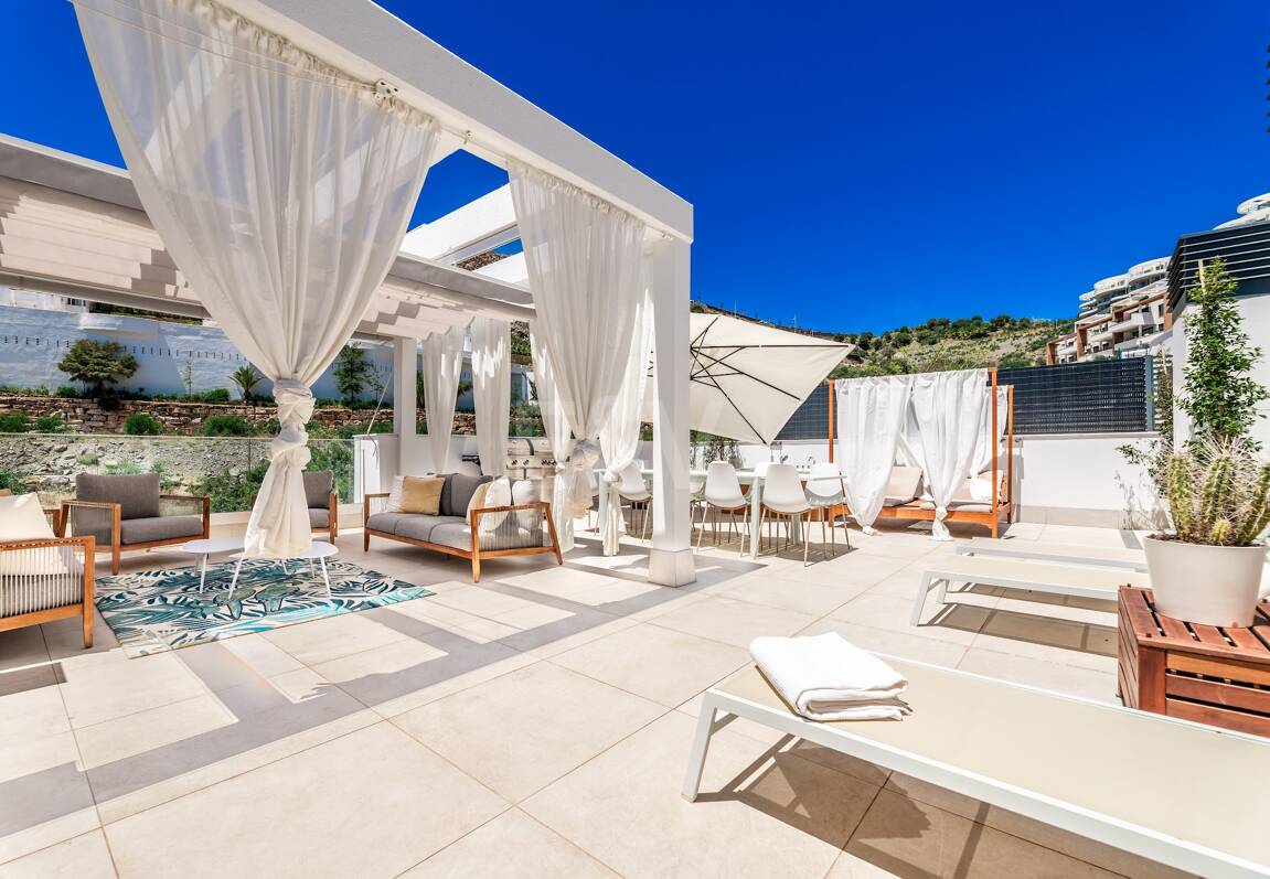 Fantastisk modern takvåning i La Quinta med exceptionell utomhusutrymme