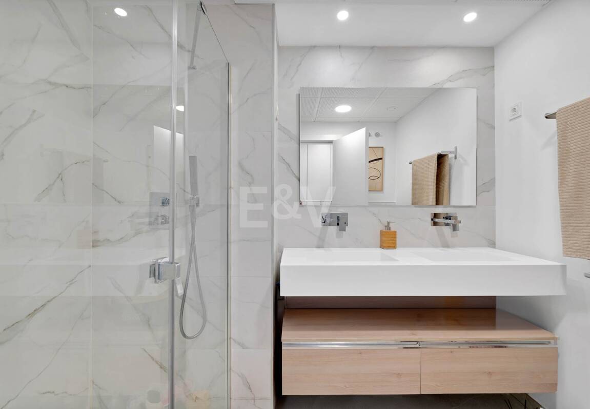 Fantastisk modern takvåning i La Quinta med exceptionell utomhusutrymme