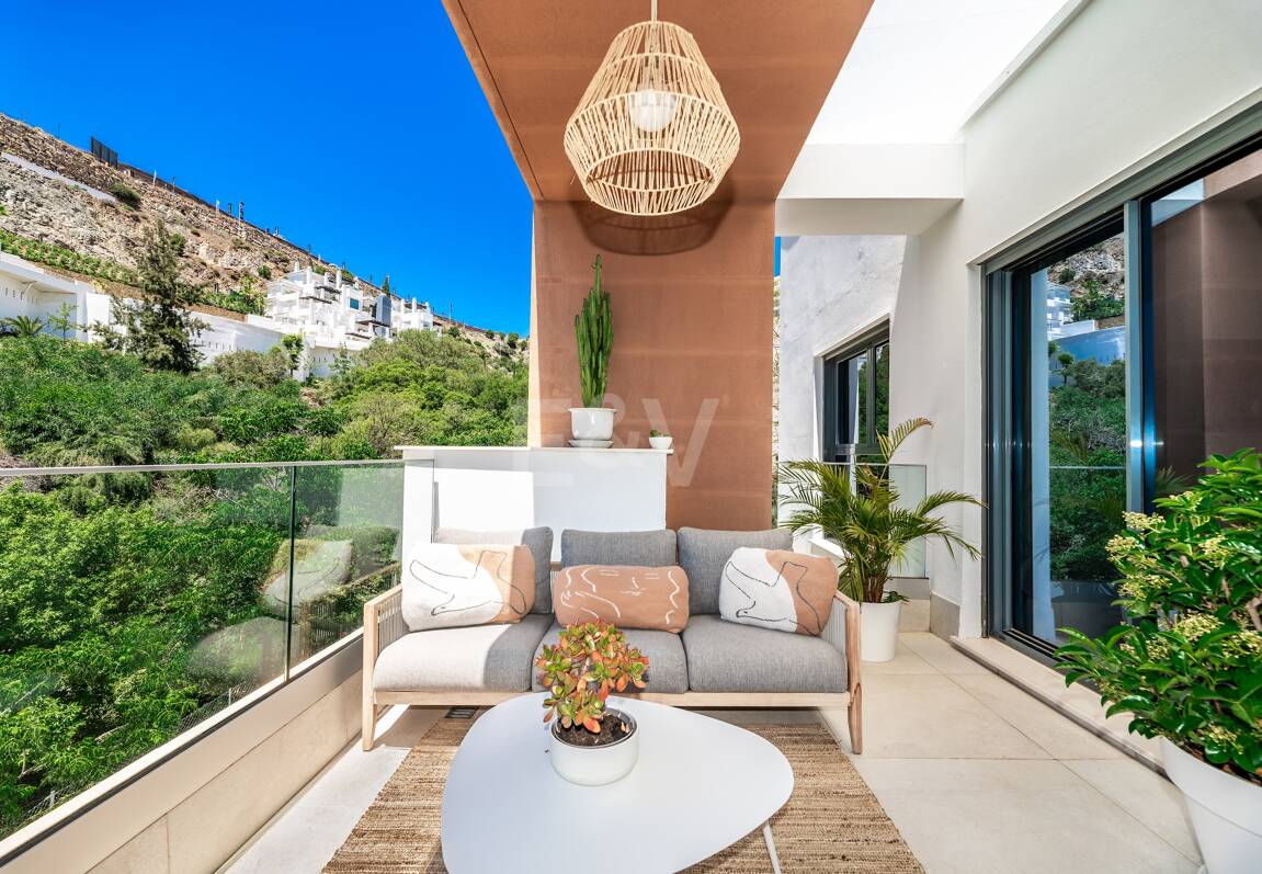 Fantastisk modern takvåning i La Quinta med exceptionell utomhusutrymme