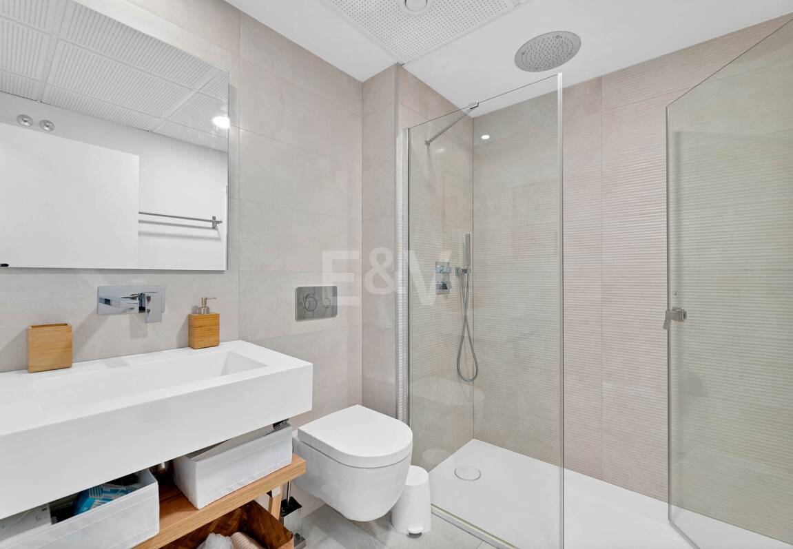 Fantastisk modern takvåning i La Quinta med exceptionell utomhusutrymme