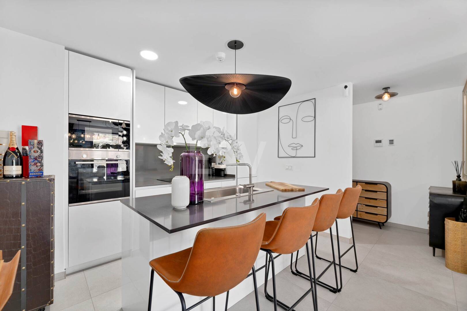 Impresionante ático contemporáneo en La Quinta con un espacio exterior excepcional