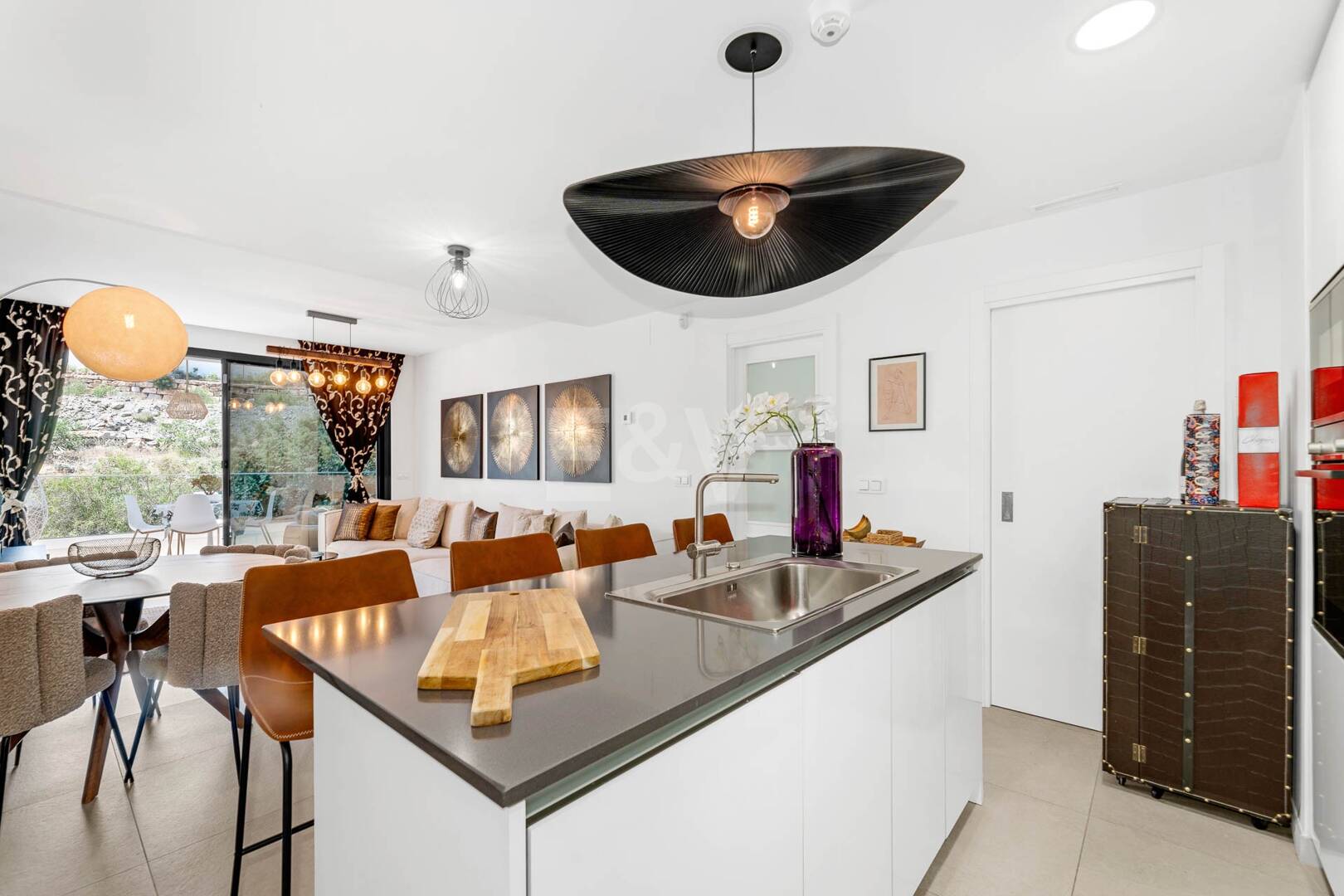 Impresionante ático contemporáneo en La Quinta con un espacio exterior excepcional