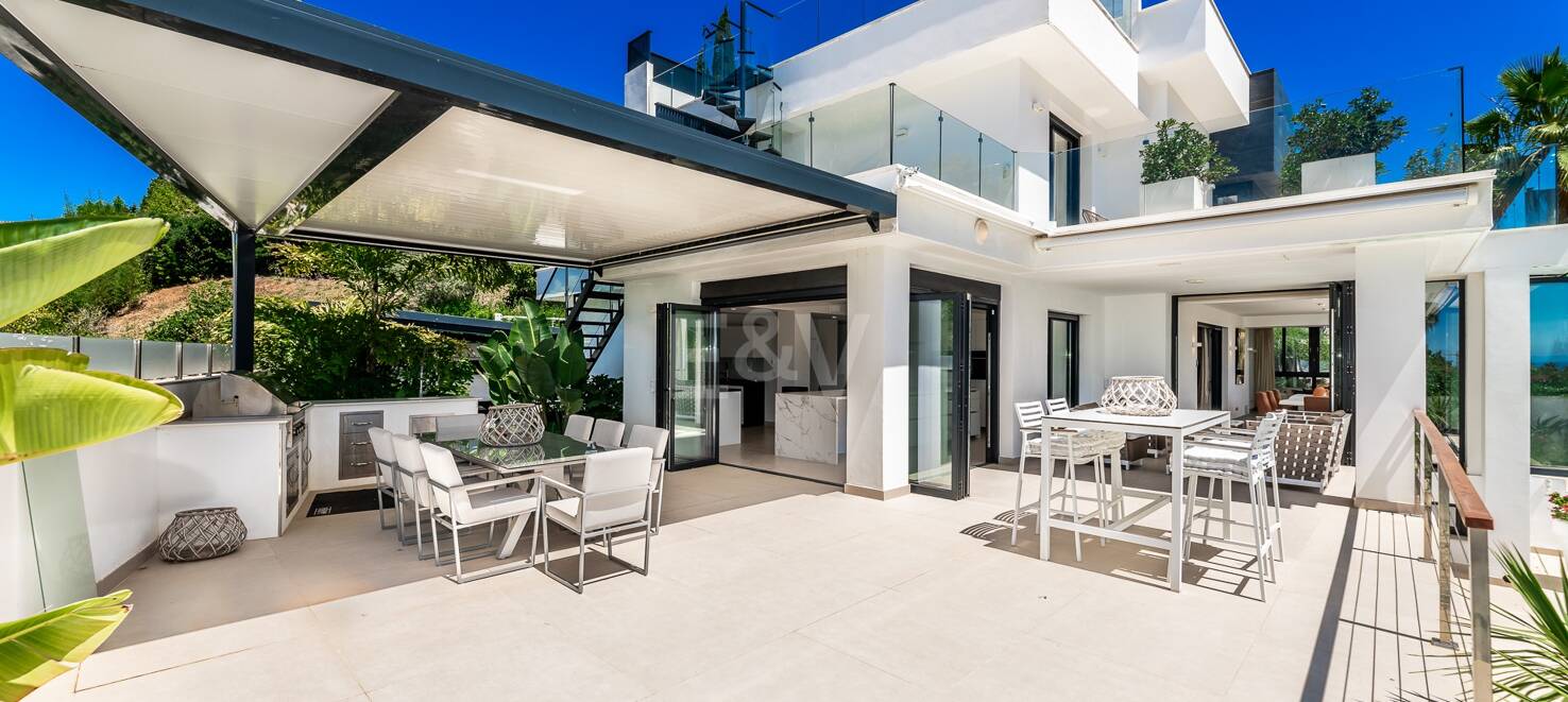 Contemporary Villa in El Rosario with Top Luxury Amenities