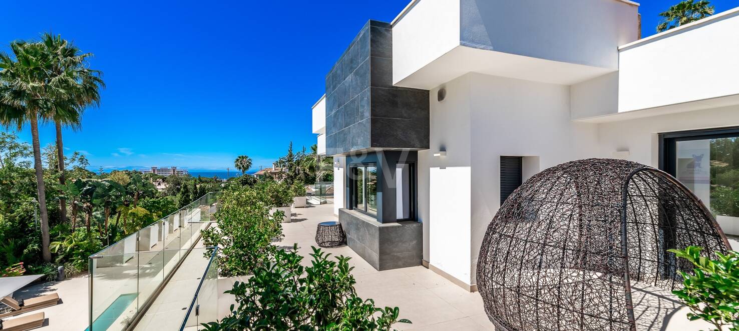 Contemporary Villa in El Rosario with Top Luxury Amenities