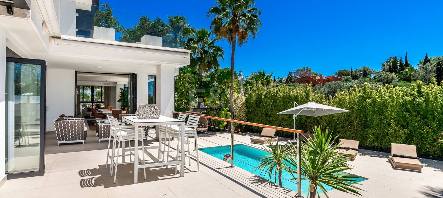 Contemporary Villa in El Rosario with Top Luxury Amenities
