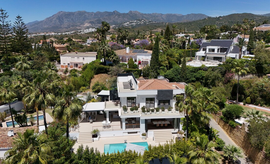 Zeitgenössische Villa in El Rosario mit luxuriösen Annehmlichkeiten