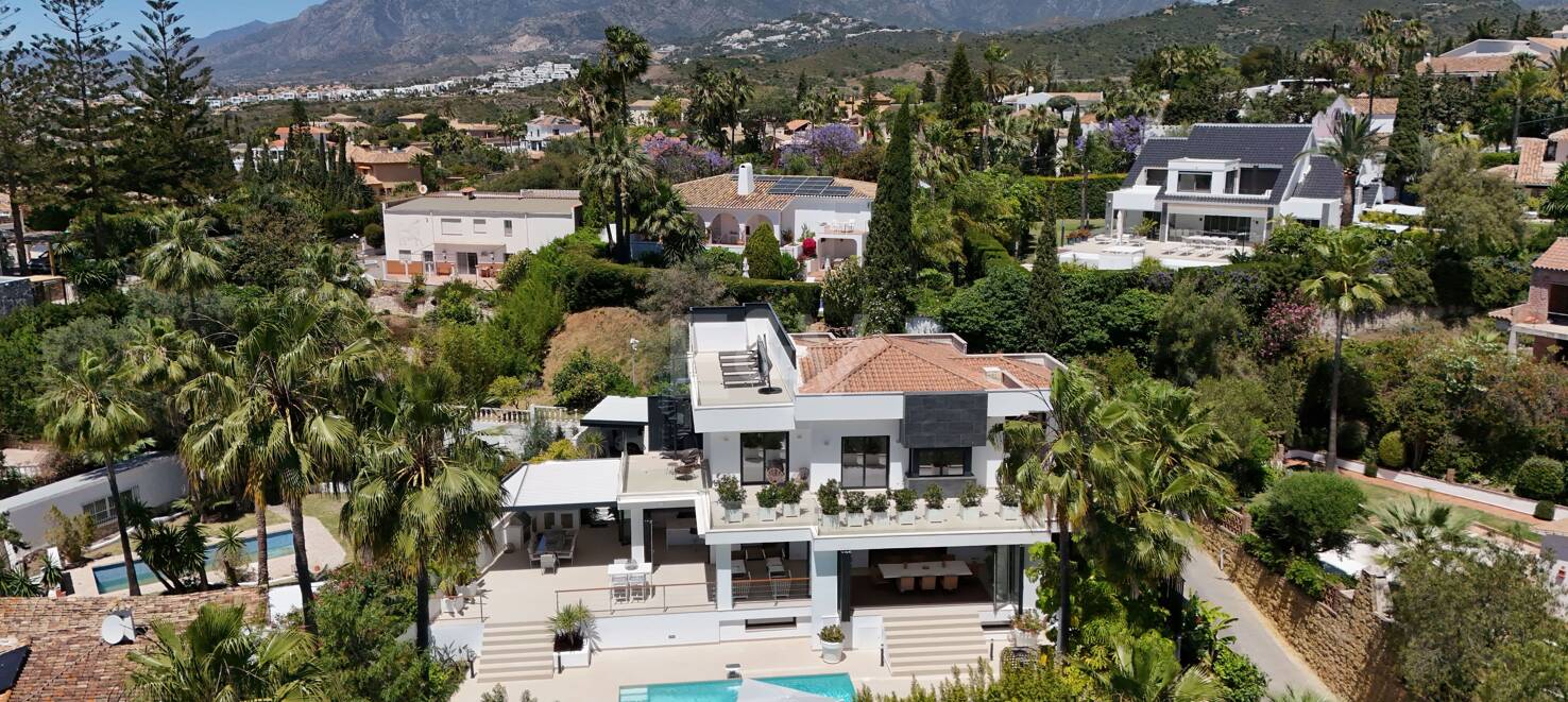Contemporary Villa in El Rosario with Top Luxury Amenities