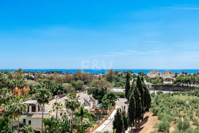 Top Villa Contemporaine de Luxe avec vue imprenable à Lomas del Virrey