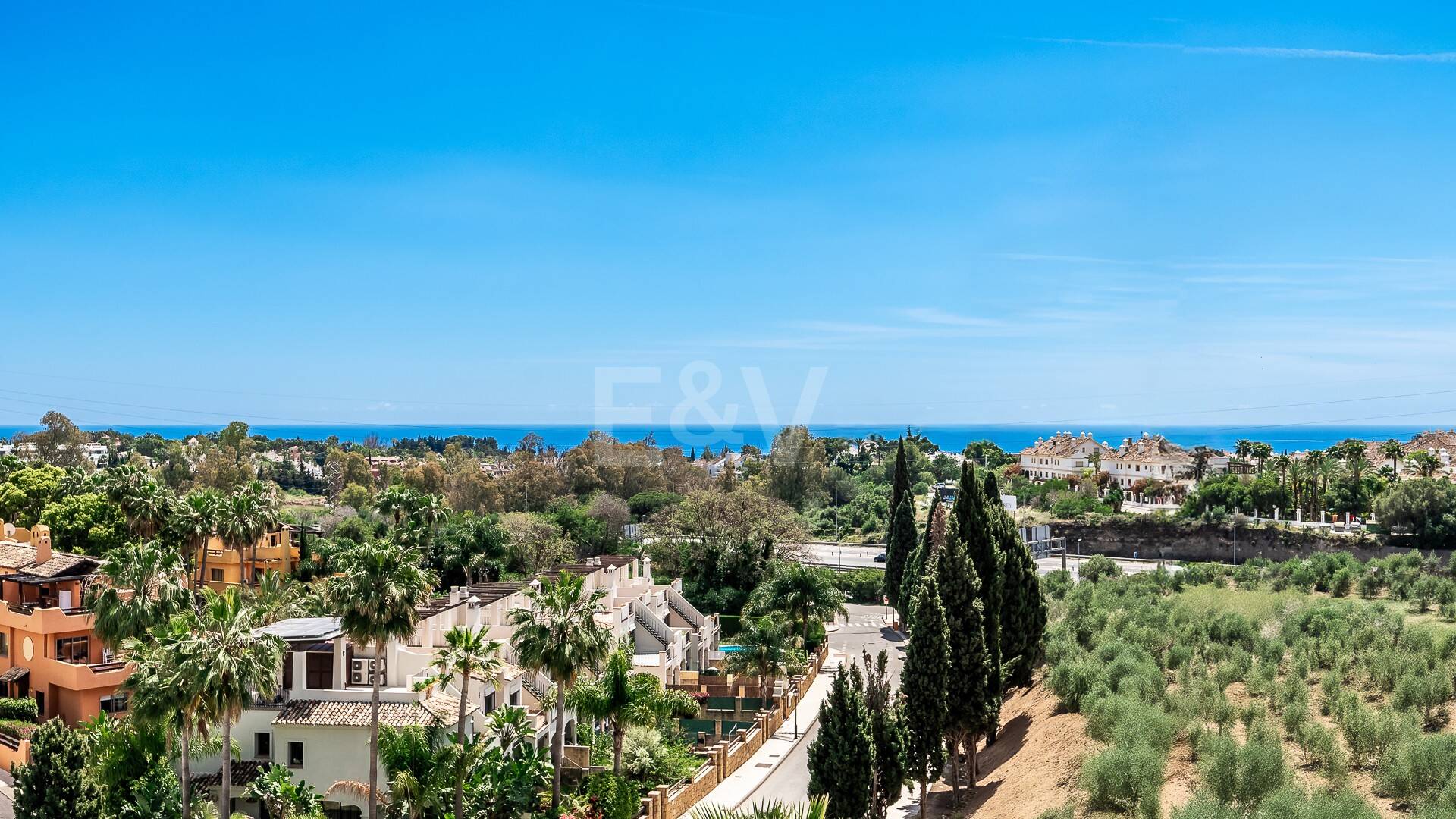 Top Villa Contemporaine de Luxe avec vue imprenable à Lomas del Virrey