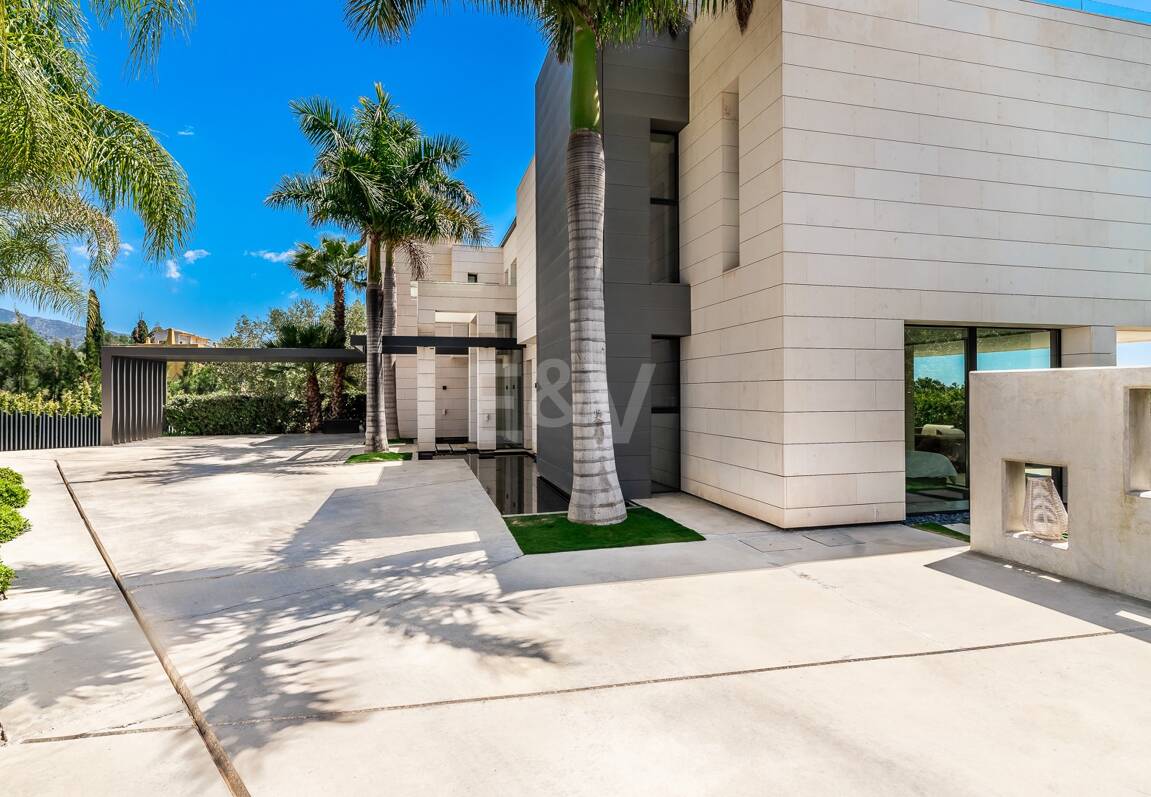 Top Villa Contemporaine de Luxe avec vue imprenable à Lomas del Virrey