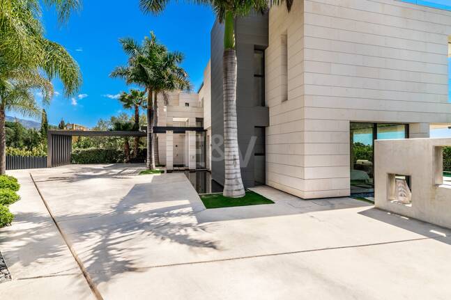 Top Villa Contemporaine de Luxe avec vue imprenable à Lomas del Virrey