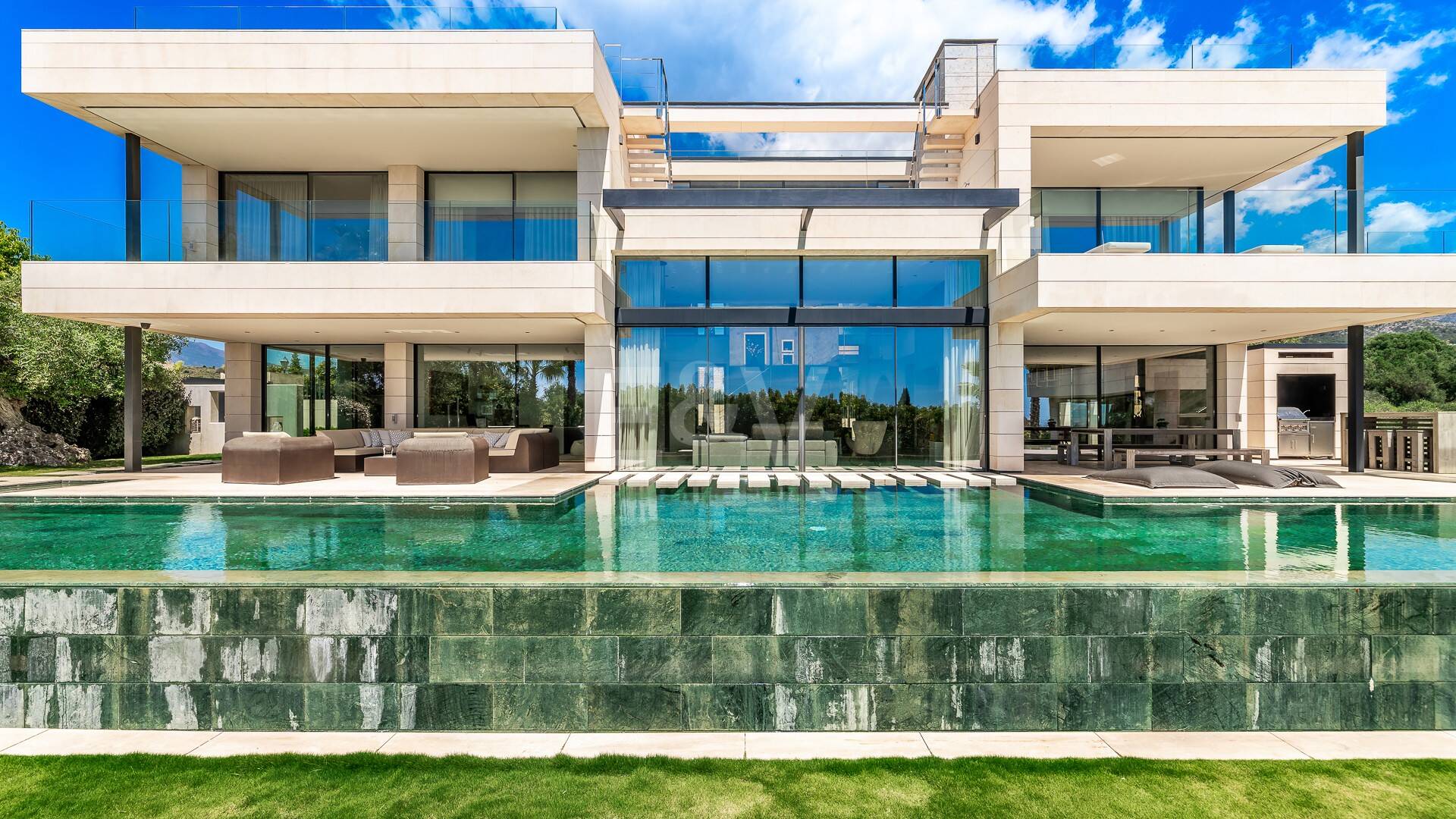 Top Villa Contemporaine de Luxe avec vue imprenable à Lomas del Virrey