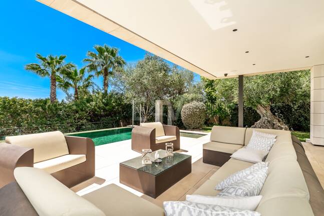 Top Villa Contemporaine de Luxe avec vue imprenable à Lomas del Virrey