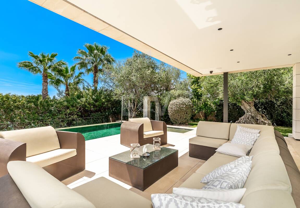 Top Villa Contemporaine de Luxe avec vue imprenable à Lomas del Virrey