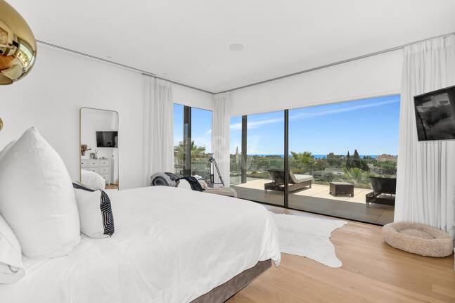Top Villa Contemporaine de Luxe avec vue imprenable à Lomas del Virrey