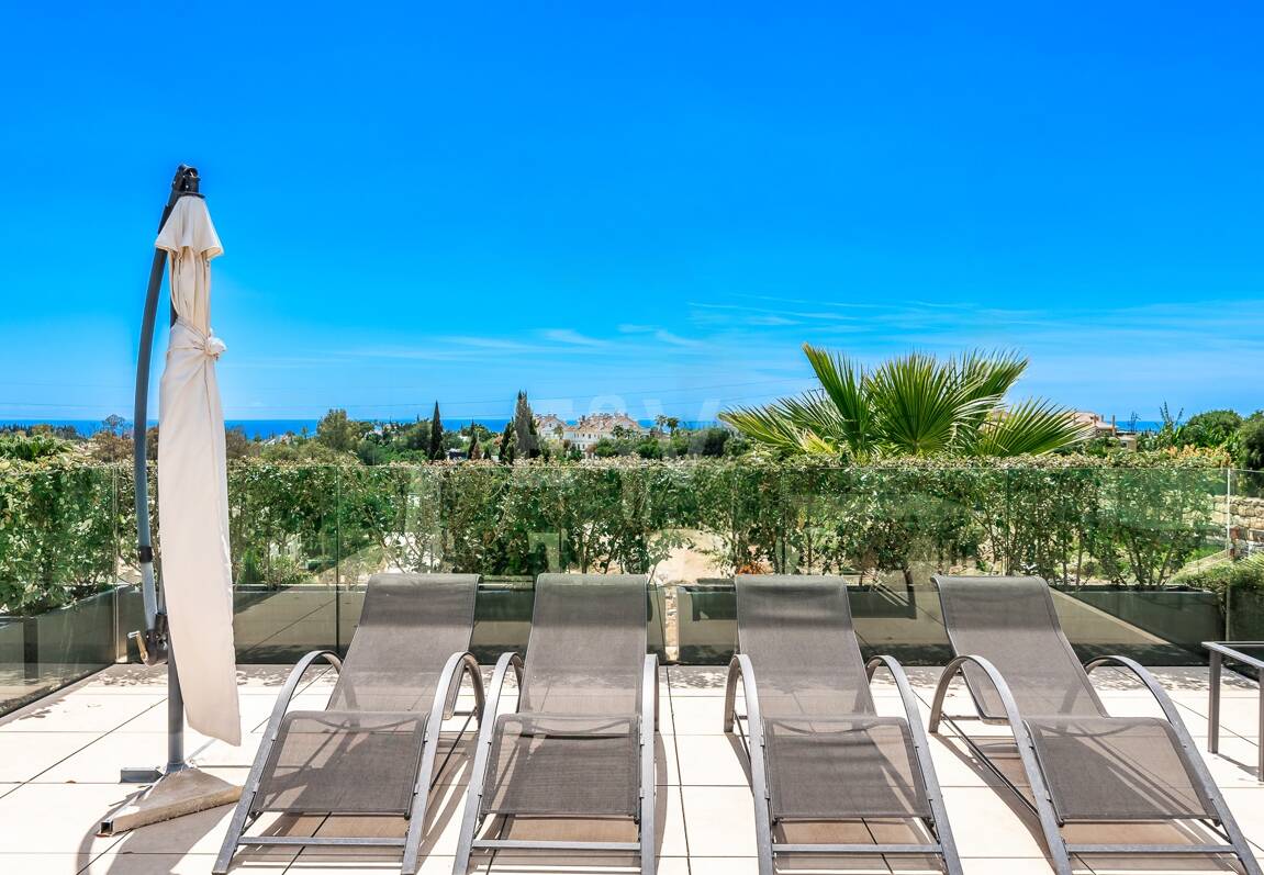 Top Villa Contemporaine de Luxe avec vue imprenable à Lomas del Virrey