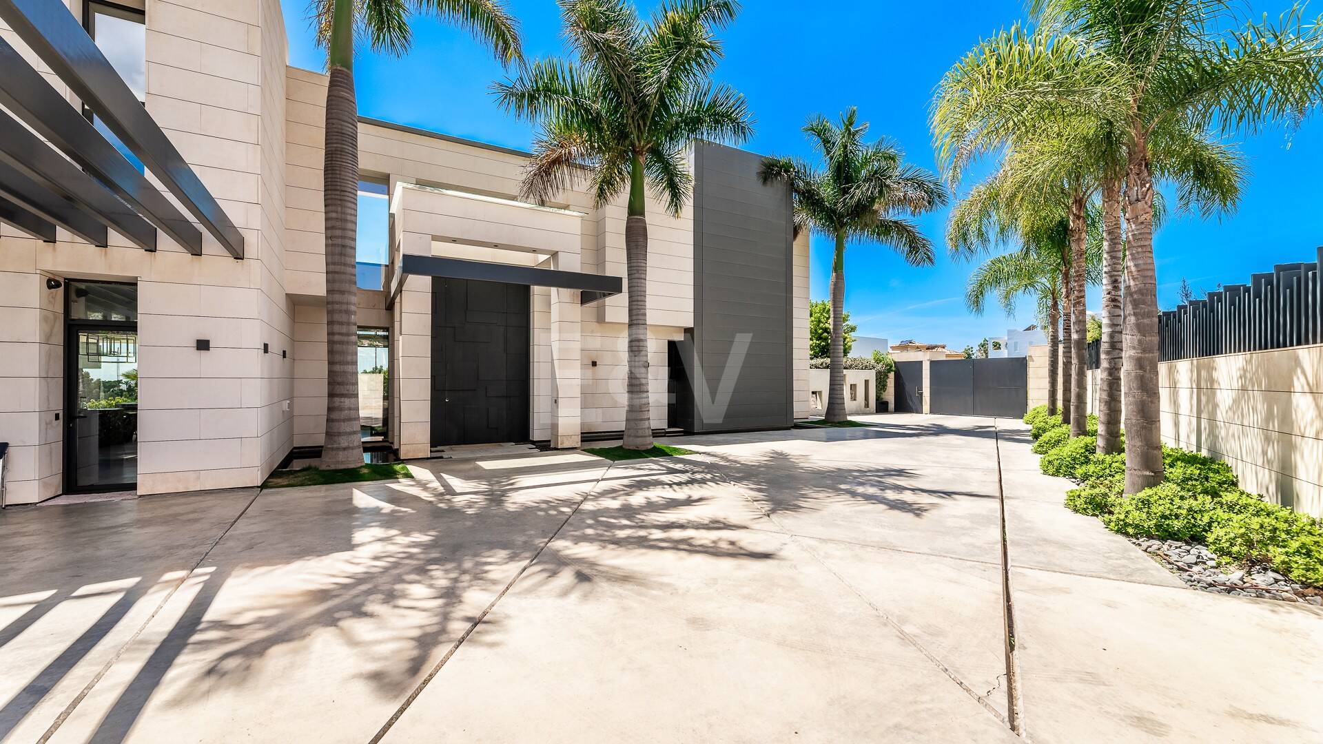 Top Villa Contemporaine de Luxe avec vue imprenable à Lomas del Virrey