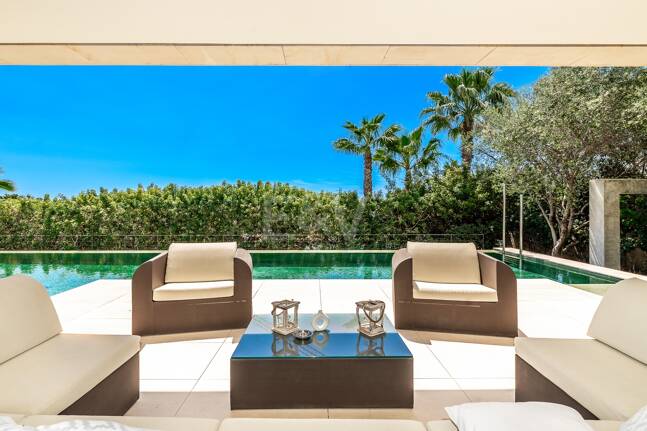 Top Villa Contemporaine de Luxe avec vue imprenable à Lomas del Virrey