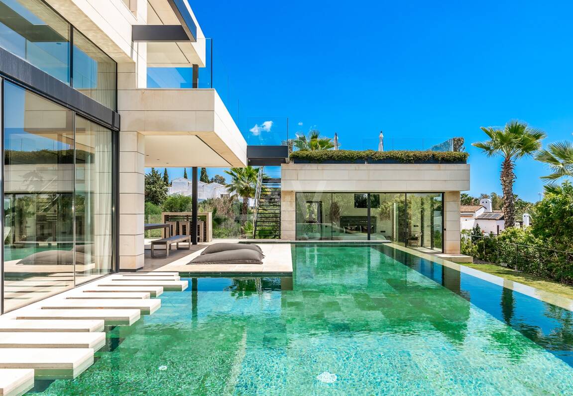Top Villa Contemporaine de Luxe avec vue imprenable à Lomas del Virrey