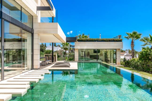 Top Villa Contemporaine de Luxe avec vue imprenable à Lomas del Virrey