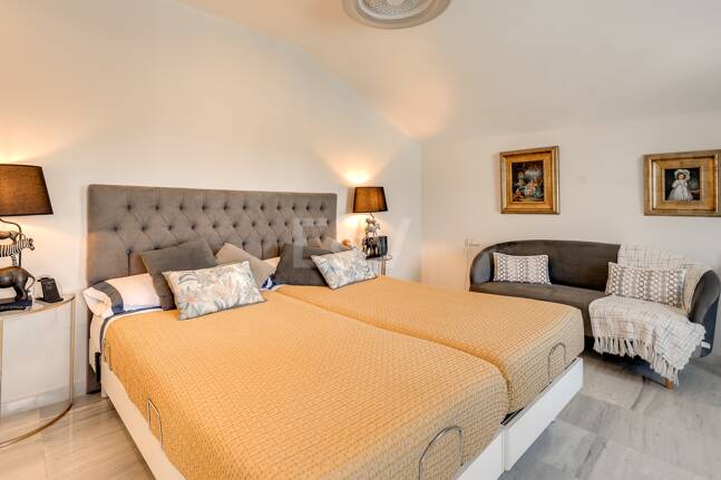 Exceptionell Duplex Penthouse i Hacienda de Nagüeles med havsutsikt på Golden Mile