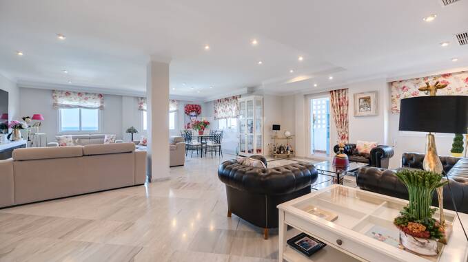 Exceptional Duplex Penthouse in Hacienda de Nagüeles with Sea Views on the Golden Mile
