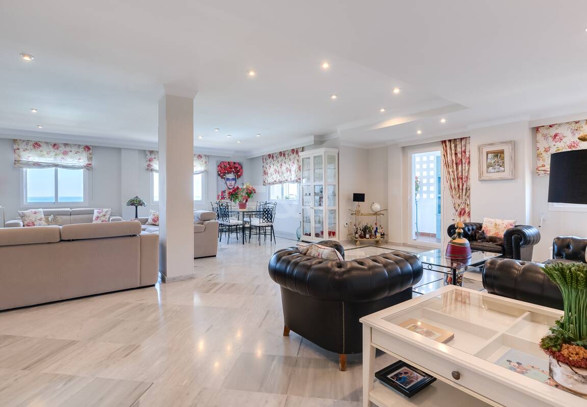 Exceptionell Duplex Penthouse i Hacienda de Nagüeles med havsutsikt på Golden Mile