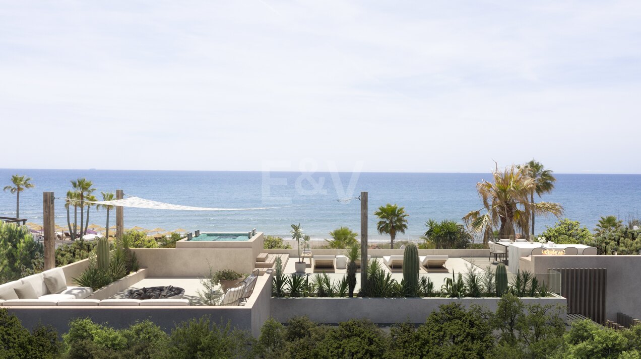 Beautiful Beachside Villa in Elviria