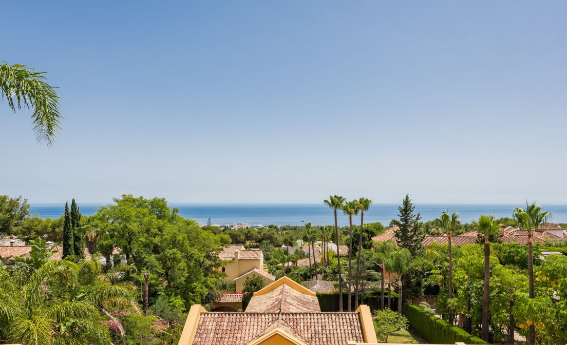 Oportunidad única en Sierra Blanca: villa con impresionantes vistas al mar