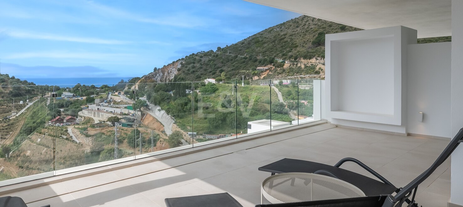 Nowy apartament w Palo Alto z panoramicznymi widokiem na morze blisko Marbelli