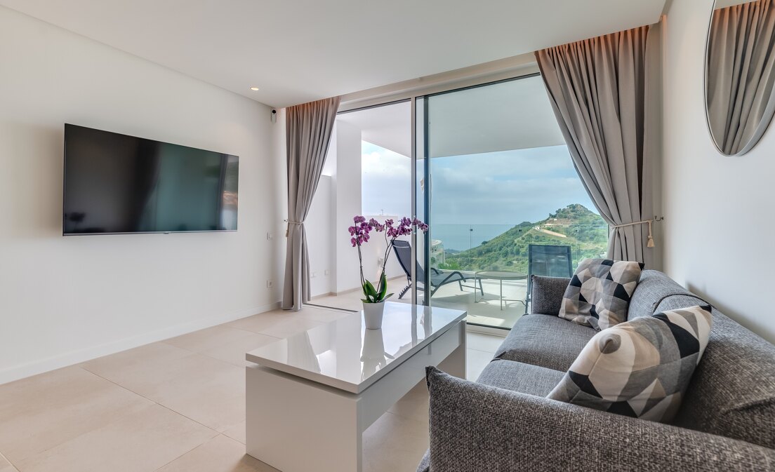 Appartement neuf à Palo Alto avec vue panoramique sur la mer près de Marbella