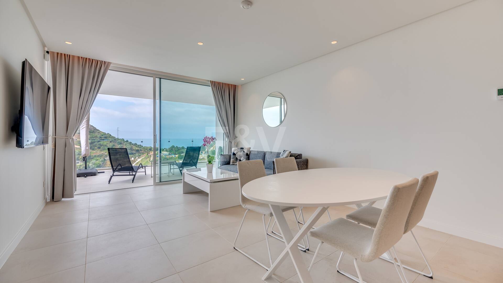 Apartamento con un precio inmejorable y vistas panorámicas al mar en Palo Alto