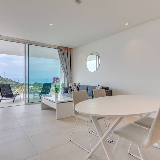 Best Priced Apartment in Palo Alto with Panoramic Sea Views