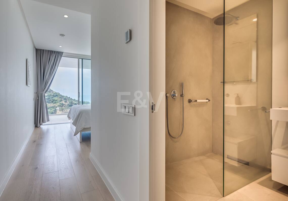Best Priced Apartment in Palo Alto Marbella with Panoramic Sea Views