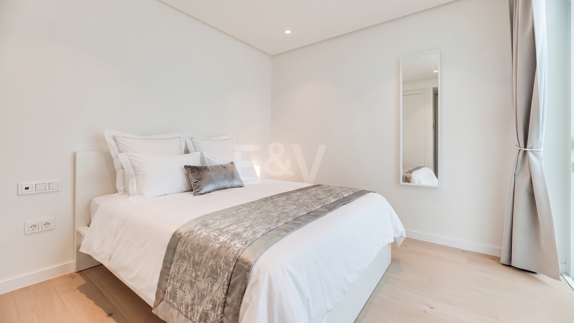 Best Priced Apartment in Palo Alto Marbella with Panoramic Sea Views