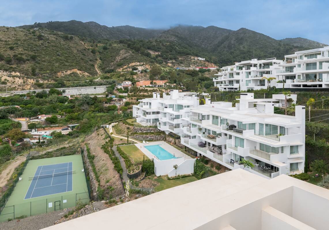 Best Priced Apartment in Palo Alto Marbella with Panoramic Sea Views